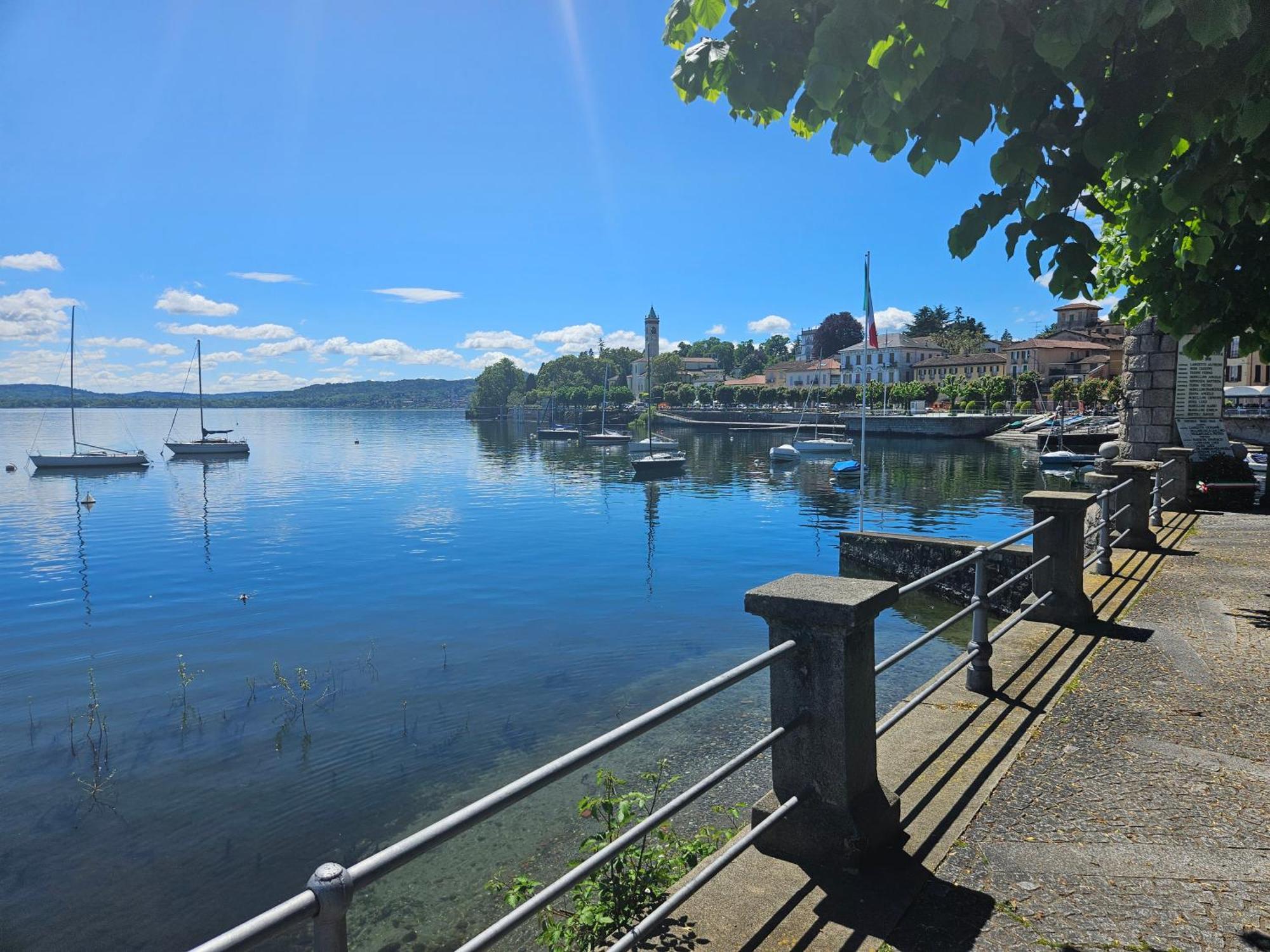 Lake View メイナ エクステリア 写真